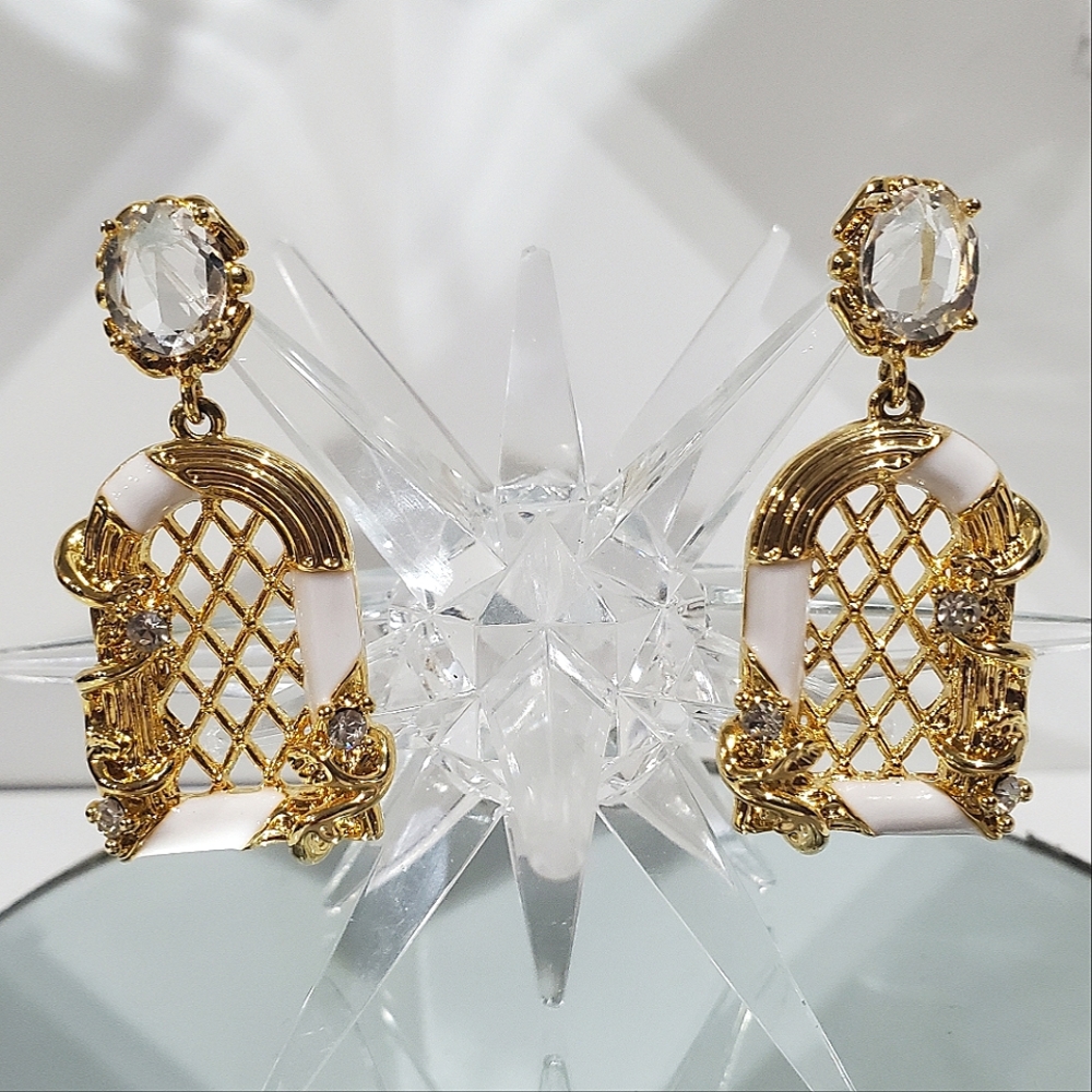 Most Amazing English Garden Lattice Window Earrings - Picture 2 of 5